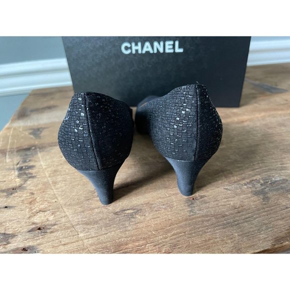 Gabrielle CHANEL Coco Black Tweed Cap Toe Low Pump - Picture 7 of 13